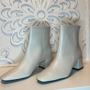 Brand New Mi’Mi Boot